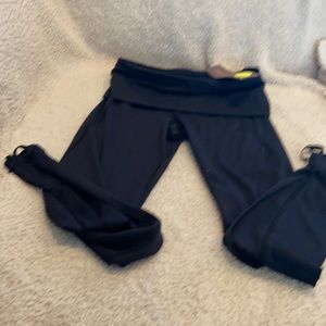 Sweaty Betty brand new black yoga pants with fold over waist sz s
